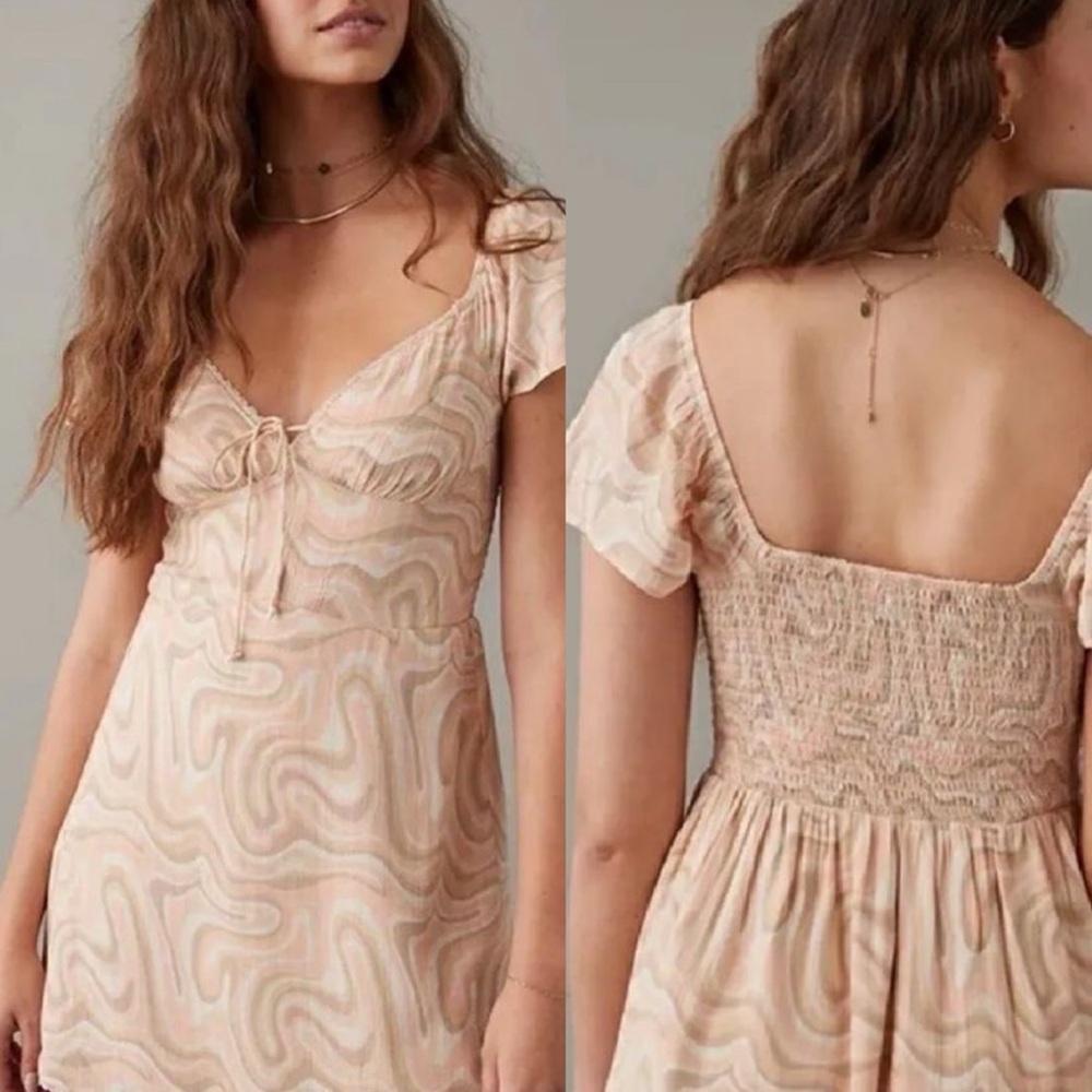 AMERICAN EAGLE | GROOVY WAVY FLUTTER SLEEVE SMOCKED PEASANT BOHO CORSET DRESS